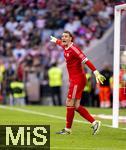 07.08.2025, Fussball Bundesliga 2025/2026, Freundschaftsspiel, Telekom-Cup, FC Bayern Mnchen - Tottenham Hotspur, in der Allianz-Arena Mnchen, Torwart Manuel Neuer (FC Bayern Mnchen) gibt Anweisungen