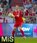 07.08.2025, Fussball Bundesliga 2025/2026, Freundschaftsspiel, Telekom-Cup, FC Bayern Mnchen - Tottenham Hotspur, in der Allianz-Arena Mnchen, Torwart Manuel Neuer (FC Bayern Mnchen) wirft den Ball ab.