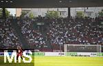 12.08.2025, Fussball Bundesliga 2025/2026, Freundschaftsspiel, Grasshopper Club Zrich - FC Bayern Mnchen - im Stadion am Letzigrund, Zrich (Schweiz). Noch einige Sitzpltze auf den Zuschauerrngen sind nicht besetzt.