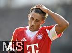 12.08.2025, Fussball Bundesliga 2025/2026, Freundschaftsspiel, Grasshopper Club Zrich - FC Bayern Mnchen - im Stadion am Letzigrund, Zrich (Schweiz). Tom Bischof (Bayern Mnchen) nachdenklich.
