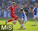 12.08.2025, Fussball Bundesliga 2025/2026, Freundschaftsspiel, Grasshopper Club Zrich - FC Bayern Mnchen - im Stadion am Letzigrund, Zrich (Schweiz).  Lennart Karl (FC Bayern Mnchen) 