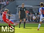 12.08.2025, Fussball Bundesliga 2025/2026, Freundschaftsspiel, Grasshopper Club Zrich - FC Bayern Mnchen - im Stadion am Letzigrund, Zrich (Schweiz). Lennart Karl  (FC Bayern Mnchen) trifft zum 0:1 