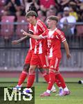 12.08.2025, Fussball Bundesliga 2025/2026, Freundschaftsspiel, Grasshopper Club Zrich - FC Bayern Mnchen - im Stadion am Letzigrund, Zrich (Schweiz). Lennart Karl  (FC Bayern Mnchen) Torjubel