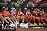 12.08.2025, Fussball Bundesliga 2025/2026, Freundschaftsspiel, Grasshopper Club Zrich - FC Bayern Mnchen - im Stadion am Letzigrund, Zrich (Schweiz). v.l. x,  Lennart Karl (FC Bayern Mnchen)