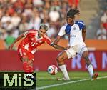 12.08.2025, Fussball Bundesliga 2025/2026, Freundschaftsspiel, Grasshopper Club Zrich - FC Bayern Mnchen - im Stadion am Letzigrund, Zrich (Schweiz). v.l. Luis Diaz (FC Bayern Mnchen) gegen Imourane Hassane (Grasshopper Club Zrich) 