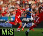 12.08.2025, Fussball Bundesliga 2025/2026, Freundschaftsspiel, Grasshopper Club Zrich - FC Bayern Mnchen - im Stadion am Letzigrund, Zrich (Schweiz). Luis Diaz (FC Bayern Mnchen) Schuss.