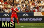 12.08.2025, Fussball Bundesliga 2025/2026, Freundschaftsspiel, Grasshopper Club Zrich - FC Bayern Mnchen - im Stadion am Letzigrund, Zrich (Schweiz). Joshua Kimmich (FC Bayern Mnchen) am Ball 