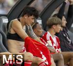 12.08.2025, Fussball Bundesliga 2025/2026, Freundschaftsspiel, Grasshopper Club Zrich - FC Bayern Mnchen - im Stadion am Letzigrund, Zrich (Schweiz). Min-jae Kim (Bayern Mnchen, Minjae Kim) zieht sich auf der Bank um, man sieht seine Tattoos auf seinem nackten Oberkrper.