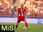 12.08.2025, Fussball Bundesliga 2025/2026, Freundschaftsspiel, Grasshopper Club Zrich - FC Bayern Mnchen - im Stadion am Letzigrund, Zrich (Schweiz). Konrad Laimer (FC Bayern Mnchen) am Ball 