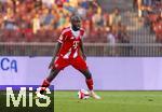 12.08.2025, Fussball Bundesliga 2025/2026, Freundschaftsspiel, Grasshopper Club Zrich - FC Bayern Mnchen - im Stadion am Letzigrund, Zrich (Schweiz). Dayot Upamecano (FC Bayern Mnchen) am Ball 