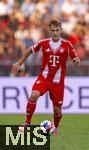 12.08.2025, Fussball Bundesliga 2025/2026, Freundschaftsspiel, Grasshopper Club Zrich - FC Bayern Mnchen - im Stadion am Letzigrund, Zrich (Schweiz). Joshua Kimmich (FC Bayern Mnchen) am Ball 