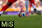 12.08.2025, Fussball Bundesliga 2025/2026, Freundschaftsspiel, Grasshopper Club Zrich - FC Bayern Mnchen - im Stadion am Letzigrund, Zrich (Schweiz). zweikampf, detail Schuhe