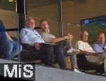12.08.2025, Fussball Bundesliga 2025/2026, Freundschaftsspiel, Grasshopper Club Zrich - FC Bayern Mnchen - im Stadion am Letzigrund, Zrich (Schweiz). Ehren-Prsident Uli Hoene (FC Bayern Mnchen, Hoeness) auf der Tribne als Zuschauer 