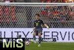 12.08.2025, Fussball Bundesliga 2025/2026, Freundschaftsspiel, Grasshopper Club Zrich - FC Bayern Mnchen - im Stadion am Letzigrund, Zrich (Schweiz). Torwart Jonas Urbig (FC Bayern Mnchen) 