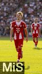 12.08.2025, Fussball Bundesliga 2025/2026, Freundschaftsspiel, Grasshopper Club Zrich - FC Bayern Mnchen - im Stadion am Letzigrund, Zrich (Schweiz). Torjubel, Lennart Karl (FC Bayern Mnchen) 