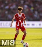 12.08.2025, Fussball Bundesliga 2025/2026, Freundschaftsspiel, Grasshopper Club Zrich - FC Bayern Mnchen - im Stadion am Letzigrund, Zrich (Schweiz). David Santos Daiber (Bayern Mnchen) am Ball 