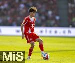 12.08.2025, Fussball Bundesliga 2025/2026, Freundschaftsspiel, Grasshopper Club Zrich - FC Bayern Mnchen - im Stadion am Letzigrund, Zrich (Schweiz). David Santos Daiber (Bayern Mnchen) am Ball 