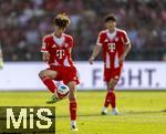 12.08.2025, Fussball Bundesliga 2025/2026, Freundschaftsspiel, Grasshopper Club Zrich - FC Bayern Mnchen - im Stadion am Letzigrund, Zrich (Schweiz). David Santos Daiber (Bayern Mnchen) am Ball 