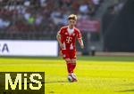 12.08.2025, Fussball Bundesliga 2025/2026, Freundschaftsspiel, Grasshopper Club Zrich - FC Bayern Mnchen - im Stadion am Letzigrund, Zrich (Schweiz). Lennart Karl (FC Bayern Mnchen) am Ball 