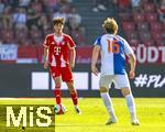 12.08.2025, Fussball Bundesliga 2025/2026, Freundschaftsspiel, Grasshopper Club Zrich - FC Bayern Mnchen - im Stadion am Letzigrund, Zrich (Schweiz). David Santos Daiber (Bayern Mnchen) am Ball 