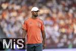 12.08.2025, Fussball Bundesliga 2025/2026, Freundschaftsspiel, Grasshopper Club Zrich - FC Bayern Mnchen - im Stadion am Letzigrund, Zrich (Schweiz). Trainer Vincent Kompany (FC Bayern Mnchen) nachdenklich  