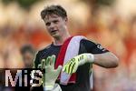 12.08.2025, Fussball Bundesliga 2025/2026, Freundschaftsspiel, Grasshopper Club Zrich - FC Bayern Mnchen - im Stadion am Letzigrund, Zrich (Schweiz). Torwart Jonas Urbig (FC Bayern Mnchen) 