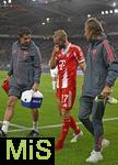 16.08.2025, Fussball Bundesliga 2025/2026, Franz-Beckenbauer-Supercup, VfB Stuttgart - FC Bayern Mnchen, in der MHP-Arena (Stuttgart). Konrad Laimer (FC Bayern Mnchen) geht angeschlagen vom Spiel.