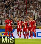 16.08.2025, Fussball Bundesliga 2025/2026, Franz-Beckenbauer-Supercup, VfB Stuttgart - FC Bayern Mnchen, in der MHP-Arena (Stuttgart). Torjubel Dayot Upamecano (FC Bayern Mnchen), Konrad Laimer (FC Bayern Mnchen), Serge Gnabry (FC Bayern Mnchen), Leon Goretzka (FC Bayern Mnchen), Harry Kane (FC Bayern Mnchen), 