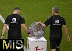 22.08.2025, Fussball Bundesliga 2025/2026, 1.Spieltag, FC Bayern Mnchen - RB Leipzig, in der Allianz-Arena Mnchen, Die Schale


