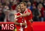 22.08.2025, Fussball Bundesliga 2025/2026, 1.Spieltag, FC Bayern Mnchen - RB Leipzig, in der Allianz-Arena Mnchen, Luis Diaz (FC Bayern Mnchen), Harry Kane (FC Bayern Mnchen) 