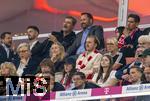 22.08.2025, Fussball Bundesliga 2025/2026, 1.Spieltag, FC Bayern Mnchen - RB Leipzig, in der Allianz-Arena Mnchen, Ehrentribne, Bayerischer Ministerprsident Markus Sder (CDU, Deutschland), Noel Beckenbauer, Heidi Beckenbauer,  
