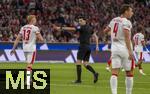 22.08.2025, Fussball Bundesliga 2025/2026, 1.Spieltag, FC Bayern Mnchen - RB Leipzig, in der Allianz-Arena Mnchen, Schiedsrichter Florian Badstbner, Nicolas Seiwald (RB Leipzig) 