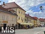 03.09.2025, Radovljica, Slowenien, (Radmannsdorf) ist eine Kleinstadt der Region Gorenjska nahe der Stadt Bled. Am Linhart-Platz sitzen Besucher in den Cafes. 