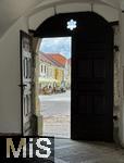 03.09.2025, Radovljica, Slowenien, (Radmannsdorf) ist eine Kleinstadt der Region Gorenjska nahe der Stadt Bled. Am Linhart-Platz sitzen Besucher in den Cafes.