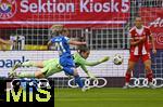 06.09.2025, Google-Pixel Frauenfussball Bundesliga 2025/2026, 1.Spieltag, FC Bayern Mnchen - Bayer 04 Leverkusen, in der Allianz-Arena Mnchen, 
Torhterin Ena Mahmutovic (FC Bayern Mnchen) gegen Vanessa Fudalla (Bayer Leverkusen).
