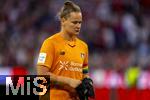 06.09.2025, Google-Pixel Frauenfussball Bundesliga 2025/2026, 1.Spieltag, FC Bayern Mnchen - Bayer 04 Leverkusen, in der Allianz-Arena Mnchen, Torhterin Frederike Repohl (Leverkusen) frustriert.,

