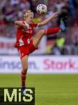 06.09.2025, Google-Pixel Frauenfussball Bundesliga 2025/2026, 1.Spieltag, FC Bayern Mnchen - Bayer 04 Leverkusen, in der Allianz-Arena Mnchen, Carolin Simon (FC Bayern Mnchen) am Ball 

