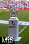 06.09.2025, Google-Pixel Frauenfussball Bundesliga 2025/2026, 1.Spieltag, FC Bayern Mnchen - Bayer 04 Leverkusen, in der Allianz-Arena Mnchen,  Die Meisterschale, die Trophe steht auf der Stele bereit.

