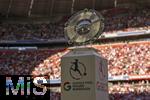 06.09.2025, Google-Pixel Frauenfussball Bundesliga 2025/2026, 1.Spieltag, FC Bayern Mnchen - Bayer 04 Leverkusen, in der Allianz-Arena Mnchen,  Die Meisterschale, die Trophe steht auf der Stele bereit.

