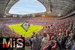 06.09.2025, Google-Pixel Frauenfussball Bundesliga 2025/2026, 1.Spieltag, FC Bayern Mnchen - Bayer 04 Leverkusen, in der Allianz-Arena Mnchen, 57.762 Zuschauer in der Allianz-Arena, ein historischer Zuschauerrekord in der Frauen-Fussballbundesliga in Deutschland.   

