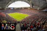 06.09.2025, Google-Pixel Frauenfussball Bundesliga 2025/2026, 1.Spieltag, FC Bayern Mnchen - Bayer 04 Leverkusen, in der Allianz-Arena Mnchen, 57.762 Zuschauer in der Allianz-Arena, ein historischer Zuschauerrekord in der Frauen-Fussballbundesliga in Deutschland.   

