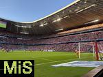 06.09.2025, Google-Pixel Frauenfussball Bundesliga 2025/2026, 1.Spieltag, FC Bayern Mnchen - Bayer 04 Leverkusen, in der Allianz-Arena Mnchen, 57.762 Zuschauer in der Allianz-Arena, ein historischer Zuschauerrekord in der Frauen-Fussballbundesliga in Deutschland.  

