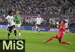 07.09.2025, Fussball WM-Qualifikation Europa 2025/26, 6.Spieltag,  Deutschland - Nordirland, im Rhein-Energie-Stadion Kln, Serge Gnabry (Deutschland) trifft zum 1:0 gegen Bailey Peacock Farrell (Nordirland).