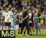 07.09.2025, Fussball WM-Qualifikation Europa 2025/26, 6.Spieltag,  Deutschland - Nordirland, im Rhein-Energie-Stadion Kln, Shakehands nach dem Spiel, re: Trainer Julian Nagelsmann (Deutschland) und Torwart Oliver Baumann (Deutschland) 