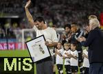 07.09.2025, Fussball WM-Qualifikation Europa 2025/26, 6.Spieltag,  Deutschland - Nordirland, im Rhein-Energie-Stadion Kln,  Offizielle Verabschiedung von Ex-Nationalspieler Mats Hummels, re: Rudi Vller