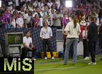 07.09.2025, Fussball WM-Qualifikation Europa 2025/26, 6.Spieltag,  Deutschland - Nordirland, im Rhein-Energie-Stadion Kln, RTL-Expertenrunde am Spielfeldrand re: Lothar Matthus, Moderatorin Laura Wontorra, links hockt Edin Terzic, und wartet auf seinen Auftritt.
