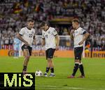07.09.2025, Fussball WM-Qualifikation Europa 2025/26, 6.Spieltag,  Deutschland - Nordirland, im Rhein-Energie-Stadion Kln,Vor seinem Torschuss per Freistoss zum 3:1, Florian Wirtz (mitte,Deutschland), bert sich vorher mit David Raum (Deutschland) und Josua Kimmich (re, Deutschland) 