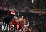 13.09.2025, Fussball Bundesliga 2025/2026, 3.Spieltag, FC Bayern Mnchen - Hamburger SV in der Allianz-Arena Mnchen,  Vermummter Bayern Fan


