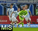 14.09.2025, Fussball 3. Liga 2025/2026, 5.Spieltag, TSV 1860 Mnchen - TSV Havelse, im Stadion an der Grnwalder Strasse Mnchen, Torwart Thomas Dhne (mitte, TSV 1860 Mnchen) hat den Ball. Jesper Verlaat (TSV 1860 Mnchen), Thore Jacobsen (TSV 1860 Mnchen), Max Christiansen (TSV 1860 Mnchen), 