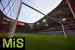 17.09.2025,  Fussball UEFA Championsleague 2025/2026: 1.Spieltag, FC Bayern Mnchen - FC Chelsea, in der Allianz-Arena Mnchen.   Hintertor Perspektive auf das noch leere Stadion.
  

